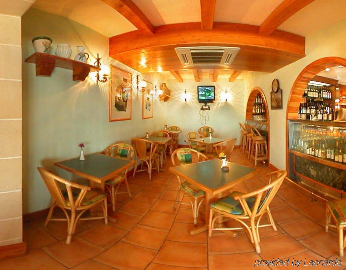The Mediterranea Hotel & Suites St. Paul's Bay Restaurant foto
